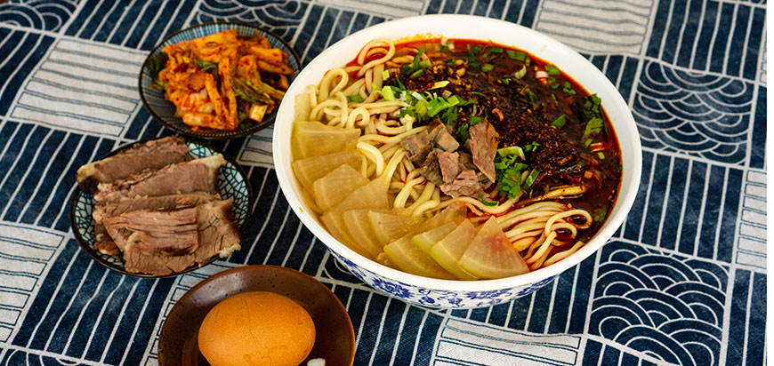 甘肃省商务厅积极支持首批开业的牛肉面馆用上卫生健康碗筷